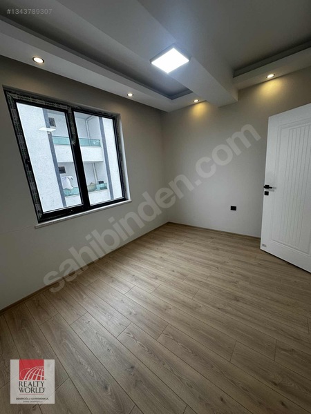 Realty World Demıroğlu Güvencesiyle Satılık Lüks 2+1 Daire — fotoğraf 11