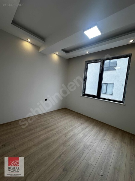 Realty World Demıroğlu Güvencesiyle Satılık Lüks 2+1 Daire — fotoğraf 12