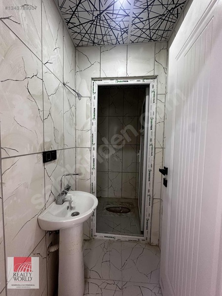 Realty World Demıroğlu Güvencesiyle Satılık Lüks 2+1 Daire — fotoğraf 13