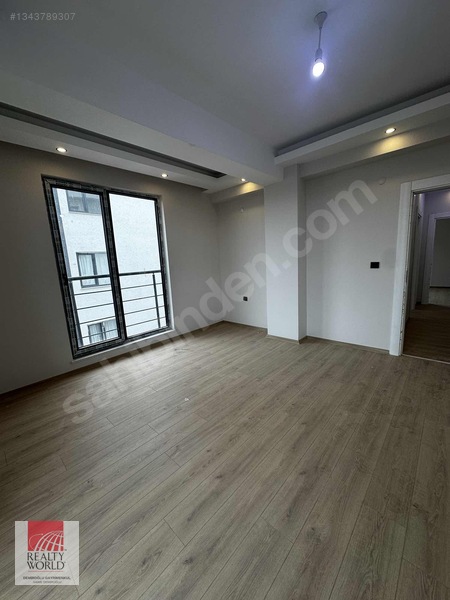 Realty World Demıroğlu Güvencesiyle Satılık Lüks 2+1 Daire — fotoğraf 17