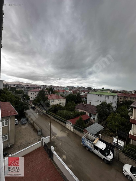 Realty World Demıroğlu Güvencesiyle Satılık Lüks 2+1 Daire — fotoğraf 19