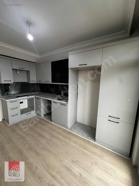 Realty World Demıroğlu Güvencesiyle Satılık Lüks 2+1 Daire — fotoğraf 22