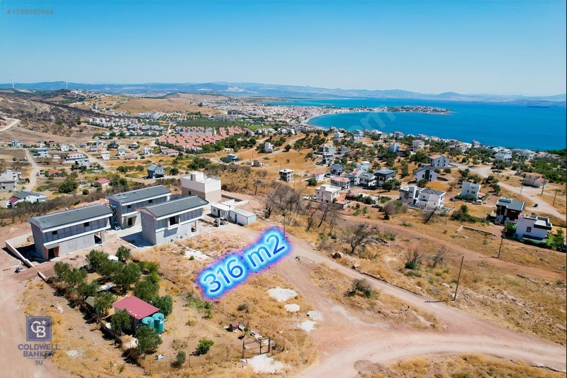Çandarlı'da Deniz Manzaralı, Villa İmarlı 316 M² Arsa — fotoğraf 3