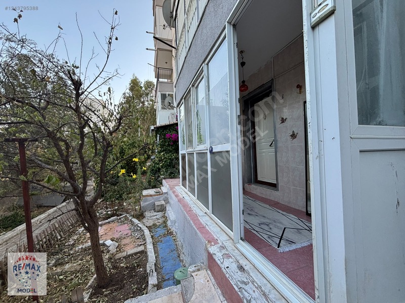Çiğli Egekent'de Eşyalı 1+1 Satılık Daire — fotoğraf 4