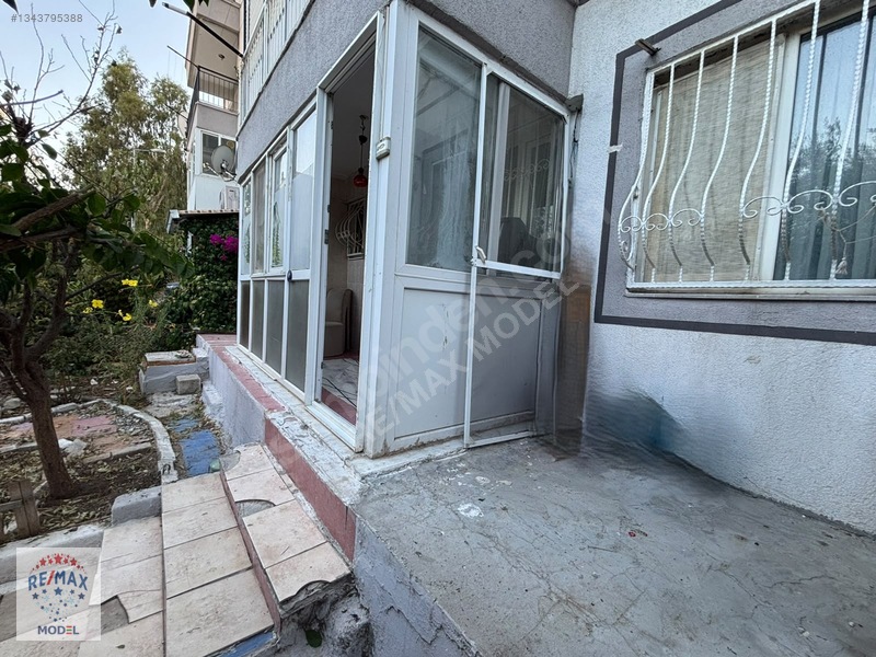 Çiğli Egekent'de Eşyalı 1+1 Satılık Daire — fotoğraf 5