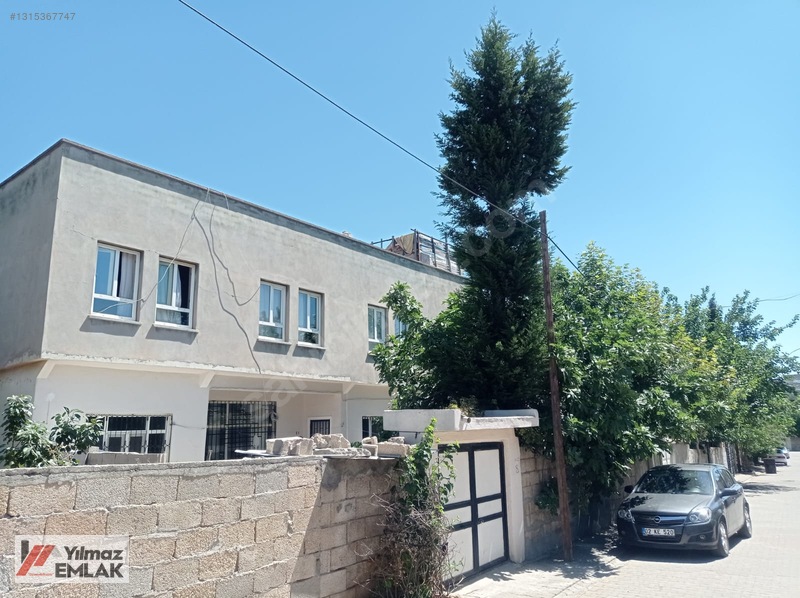 Yılmaz Emlaktan Menderes Mahalesinde Satılık 2 Katlı Müstakil Ev