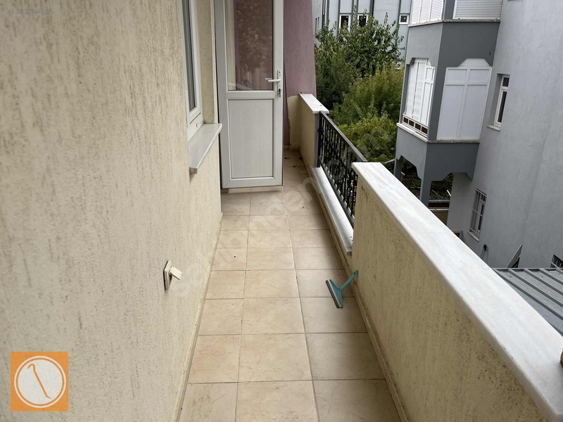 Merkezde Iyaşa Duraklara Yakın 2+1 2.kat Geniş Apart Daire — fotoğraf 12