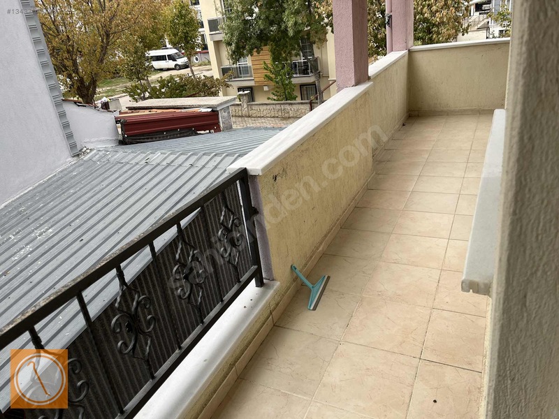 Merkezde Iyaşa Duraklara Yakın 2+1 2.kat Geniş Apart Daire — fotoğraf 14
