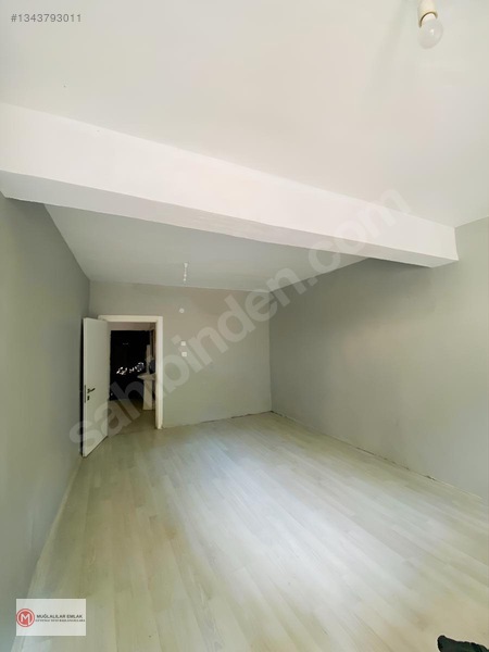 Gaziemir Binbaşı Reşatbey'de İzban Yakını Bahçe Kat Temiz 2+1 — fotoğraf 5
