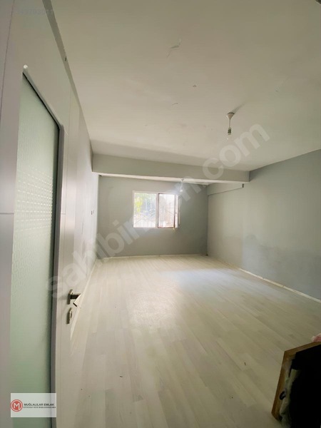 Gaziemir Binbaşı Reşatbey'de İzban Yakını Bahçe Kat Temiz 2+1 — fotoğraf 10