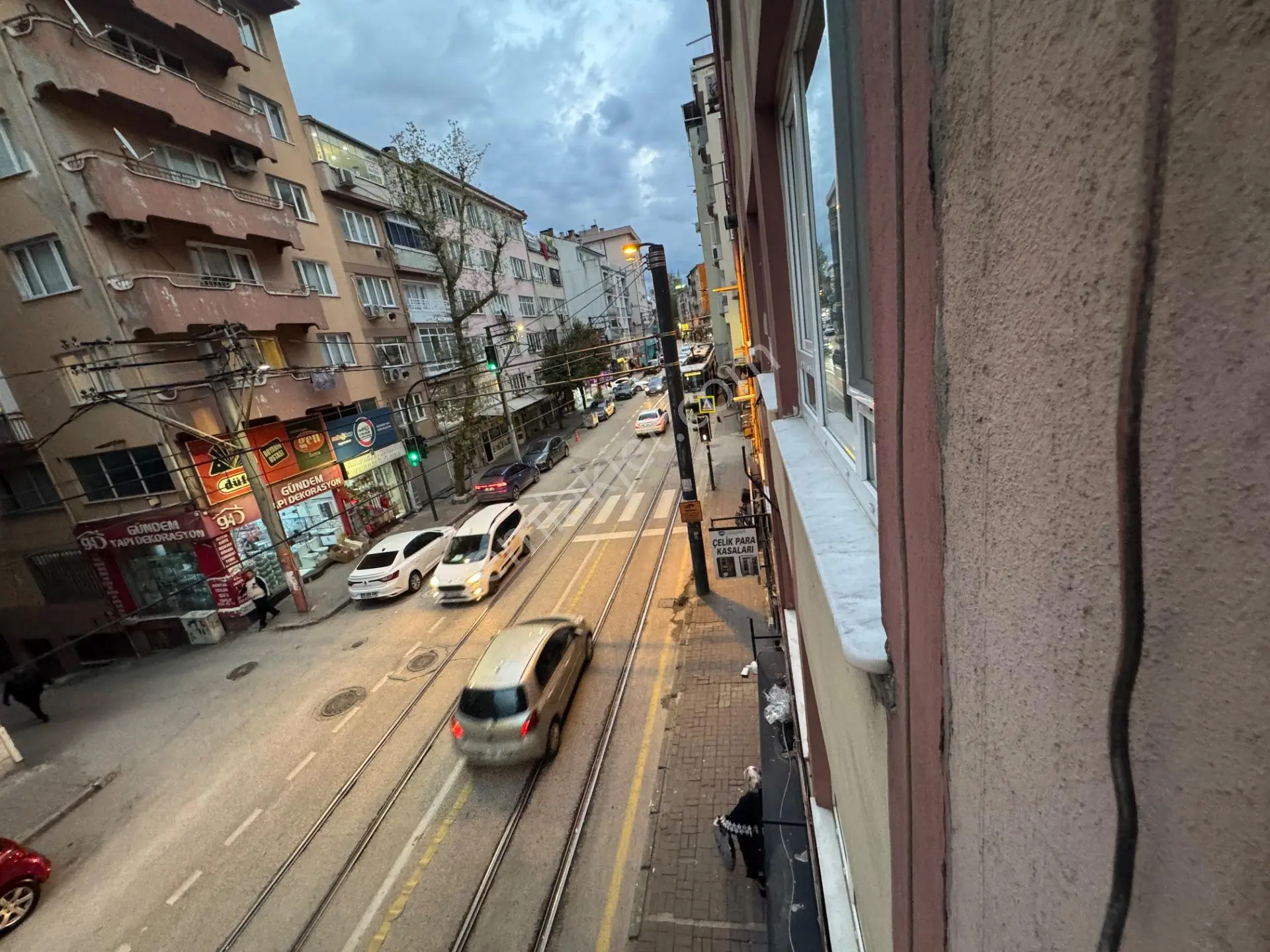 Gökdere Metro Yakınında Cadde Üzerinde Satılık 2+1 — fotoğraf 11