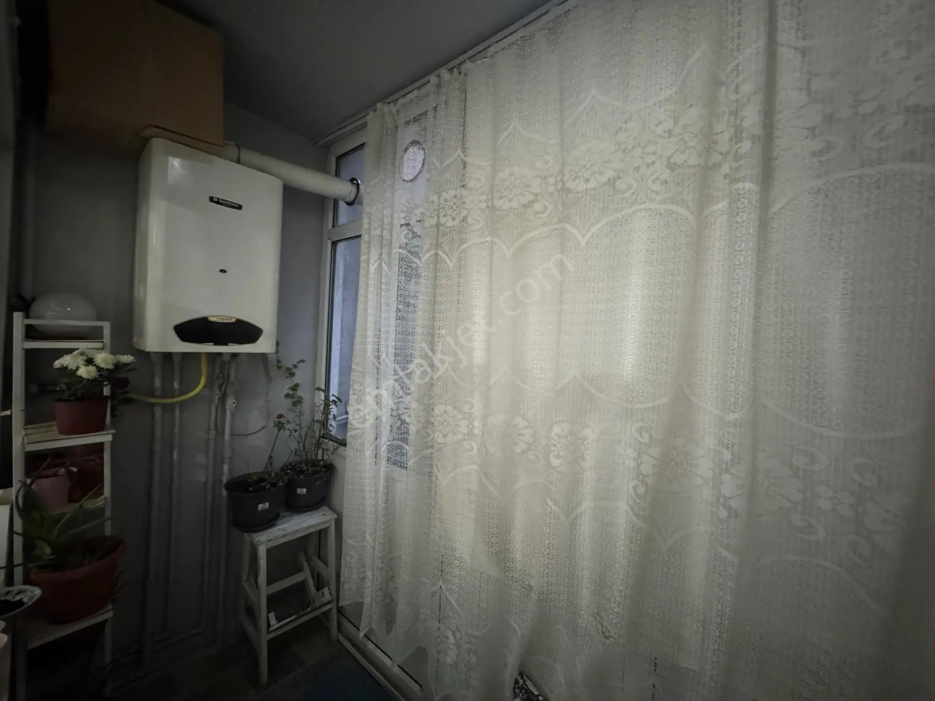 Gökdere Metro Yakınında Cadde Üzerinde Satılık 2+1 — fotoğraf 14