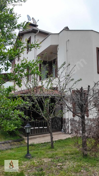Sapanca İpekyolu'nda Satılık 4+1 Tripleks Villa, 180m², Bahçeli — fotoğraf 5