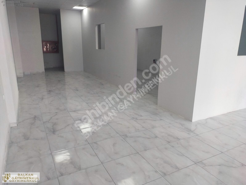 Balkan Gayrimenkul'den Hazır Kiracılı 100m2 Sıfır Mağaza — fotoğraf 4