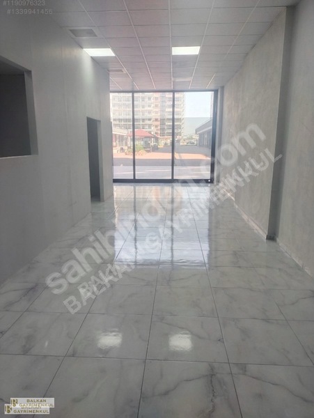 Balkan Gayrimenkul'den Hazır Kiracılı 100m2 Sıfır Mağaza — fotoğraf 7