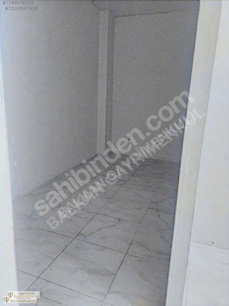 Balkan Gayrimenkul'den Hazır Kiracılı 100m2 Sıfır Mağaza — fotoğraf 9