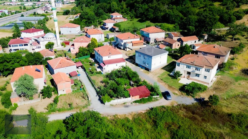 Yıldırım Emlak'tan 19 Mayıs'ta Ana Yola 500 M2 Satılık Arsa — fotoğraf 2