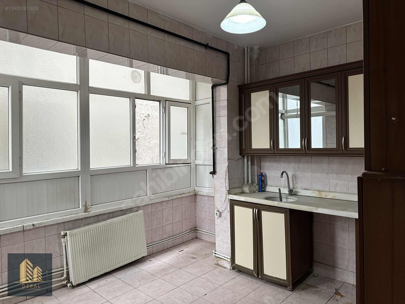 Özbal Emlak Ofis Gevran Caddesinde Kiralık Daire — fotoğraf 4
