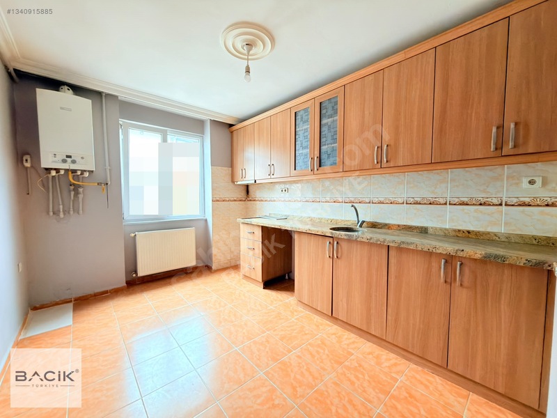 Sancaktepe Hastane Metro Yakın 110m2 Arakat 2+1 Daire Bacik — fotoğraf 3