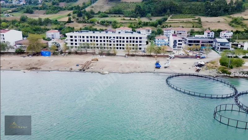 Yıldırım Emlak'tan Yakakent'te Denize Sıfır 1+1 Daire — fotoğraf 5