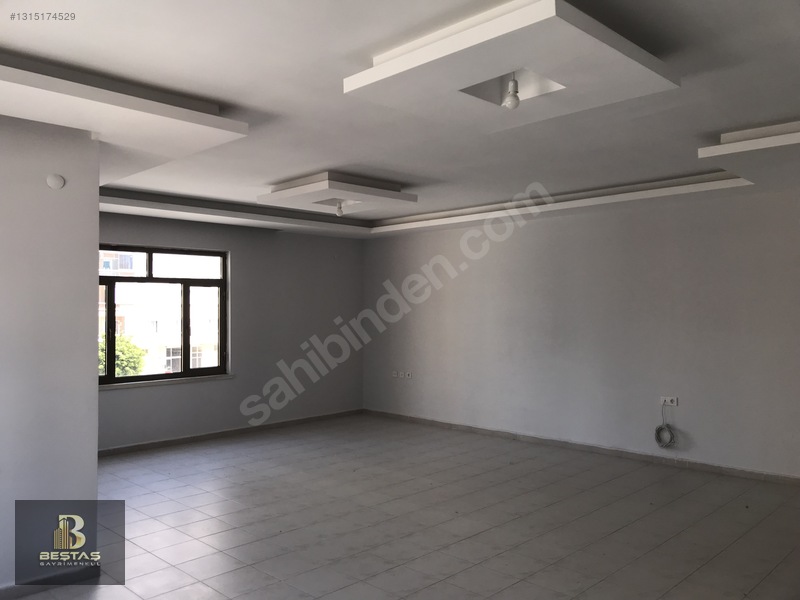 Beştaştan Palmiyede Asansörlü Ebeveyn Banyolu 4+1 Satılık Daire