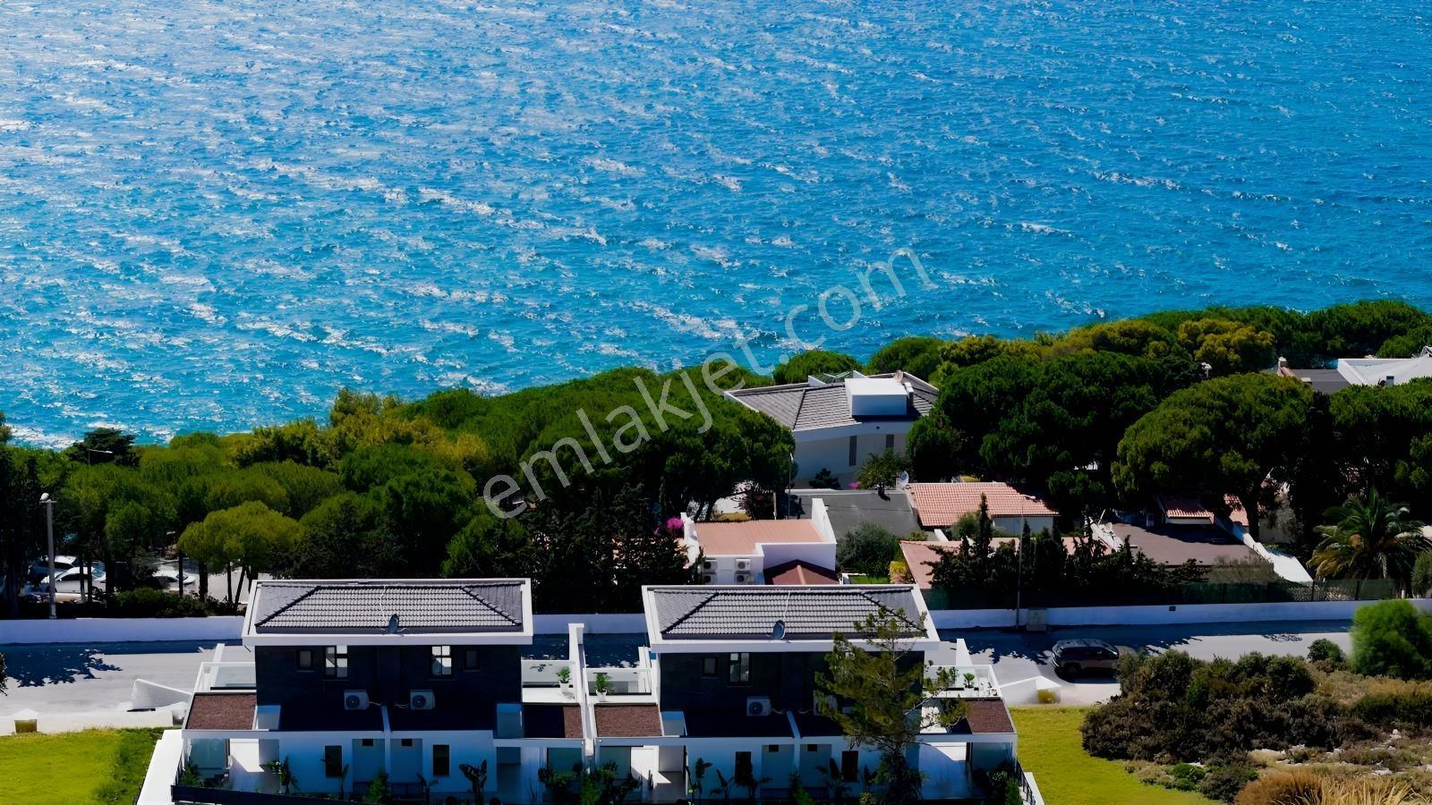 Çeşme Ardıç Havuzlu Kapalı Otoparklı Deniz Manzaralı 5+1 Villa — fotoğraf 3