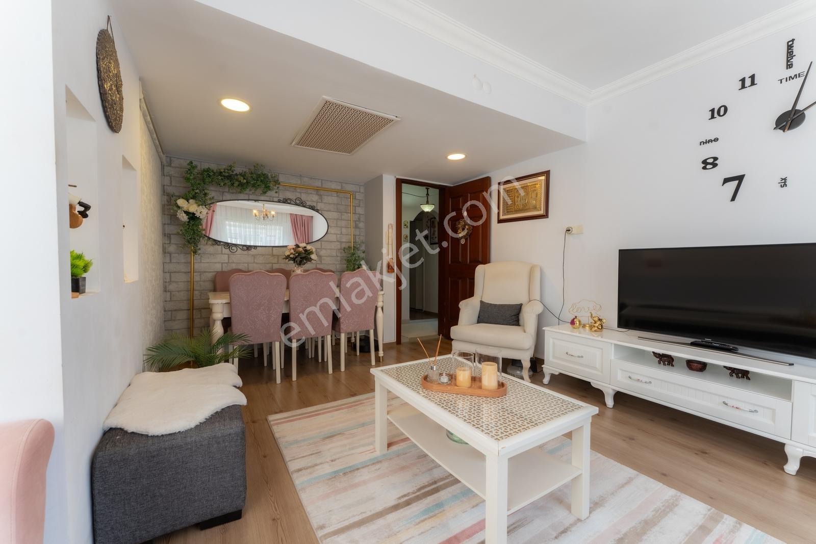 Select'ten Kemeraltı'nda Satılık Tek Tapuda İki Daire — fotoğraf 3