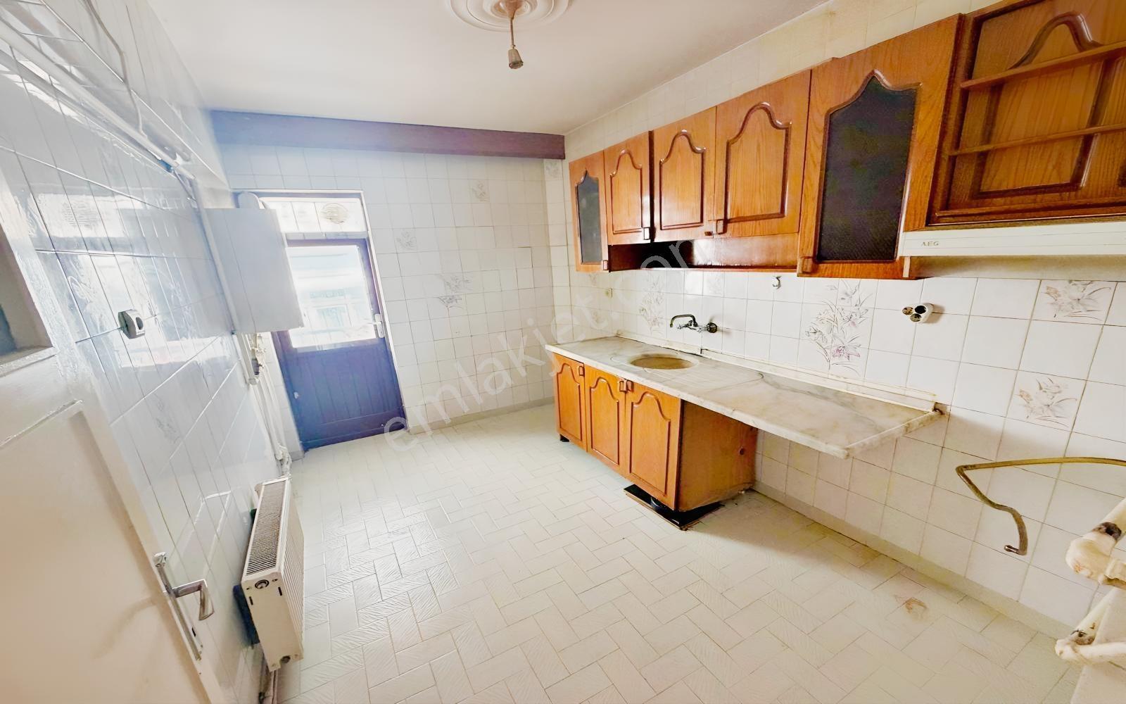 Pınarbaşı'nda Aşıkpaşa Cadde Yakını Kat Konumunda Ön Cephe 2+1 — fotoğraf 8