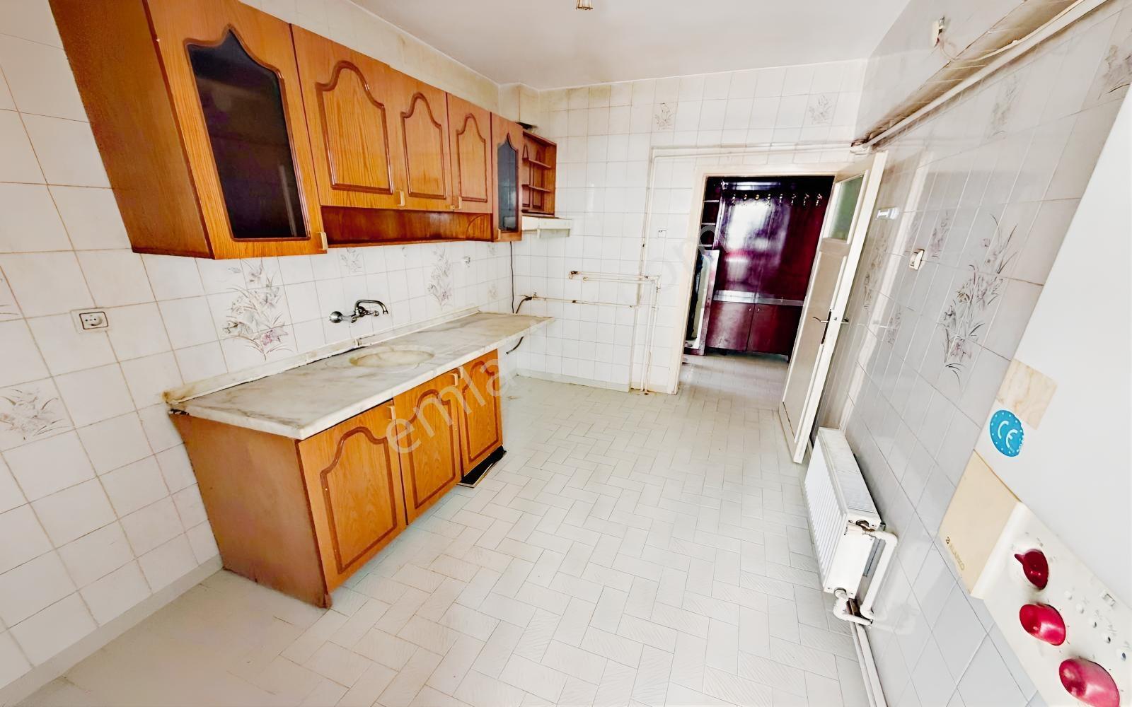 Pınarbaşı'nda Aşıkpaşa Cadde Yakını Kat Konumunda Ön Cephe 2+1 — fotoğraf 13