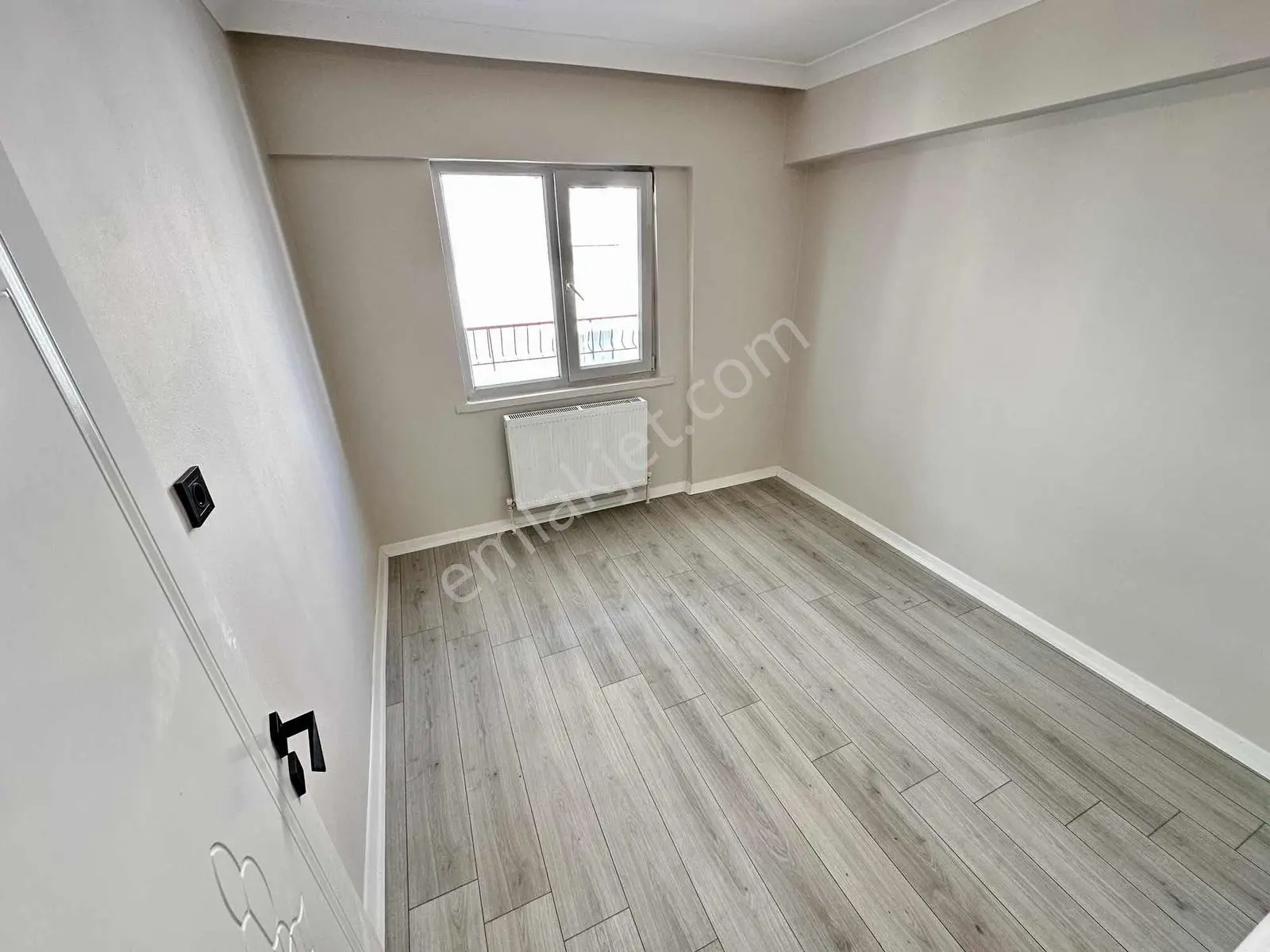 Ulukan'dn Andiçen'de Salon Bağımsız Full+full Yapılı Ara Kat 3+1 — fotoğraf 16
