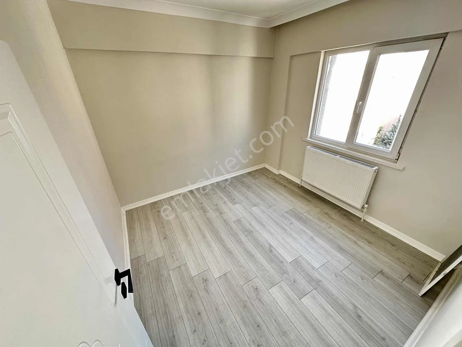Ulukan'dn Andiçen'de Salon Bağımsız Full+full Yapılı Ara Kat 3+1 — fotoğraf 23
