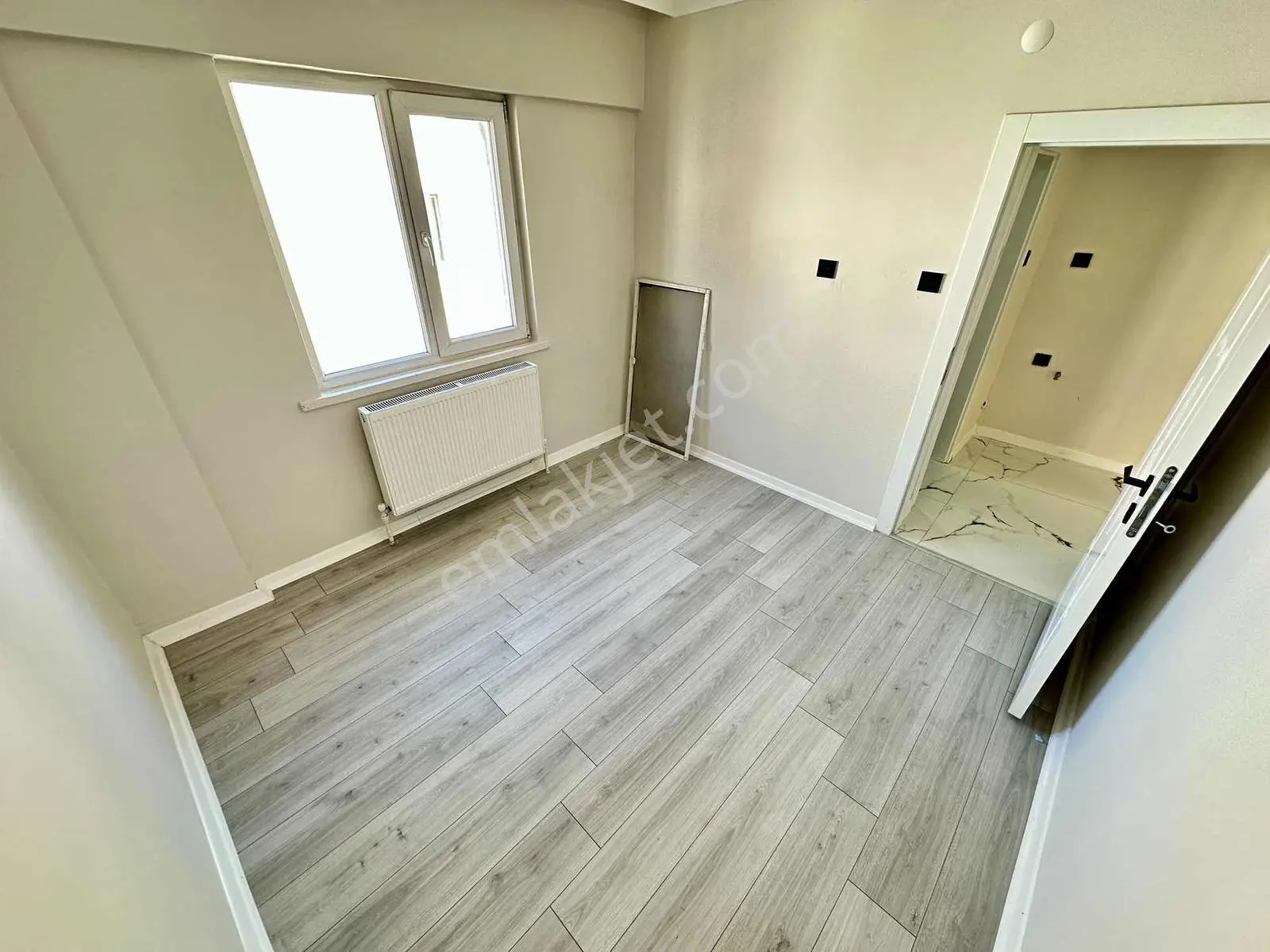 Ulukan'dn Andiçen'de Salon Bağımsız Full+full Yapılı Ara Kat 3+1 — fotoğraf 25