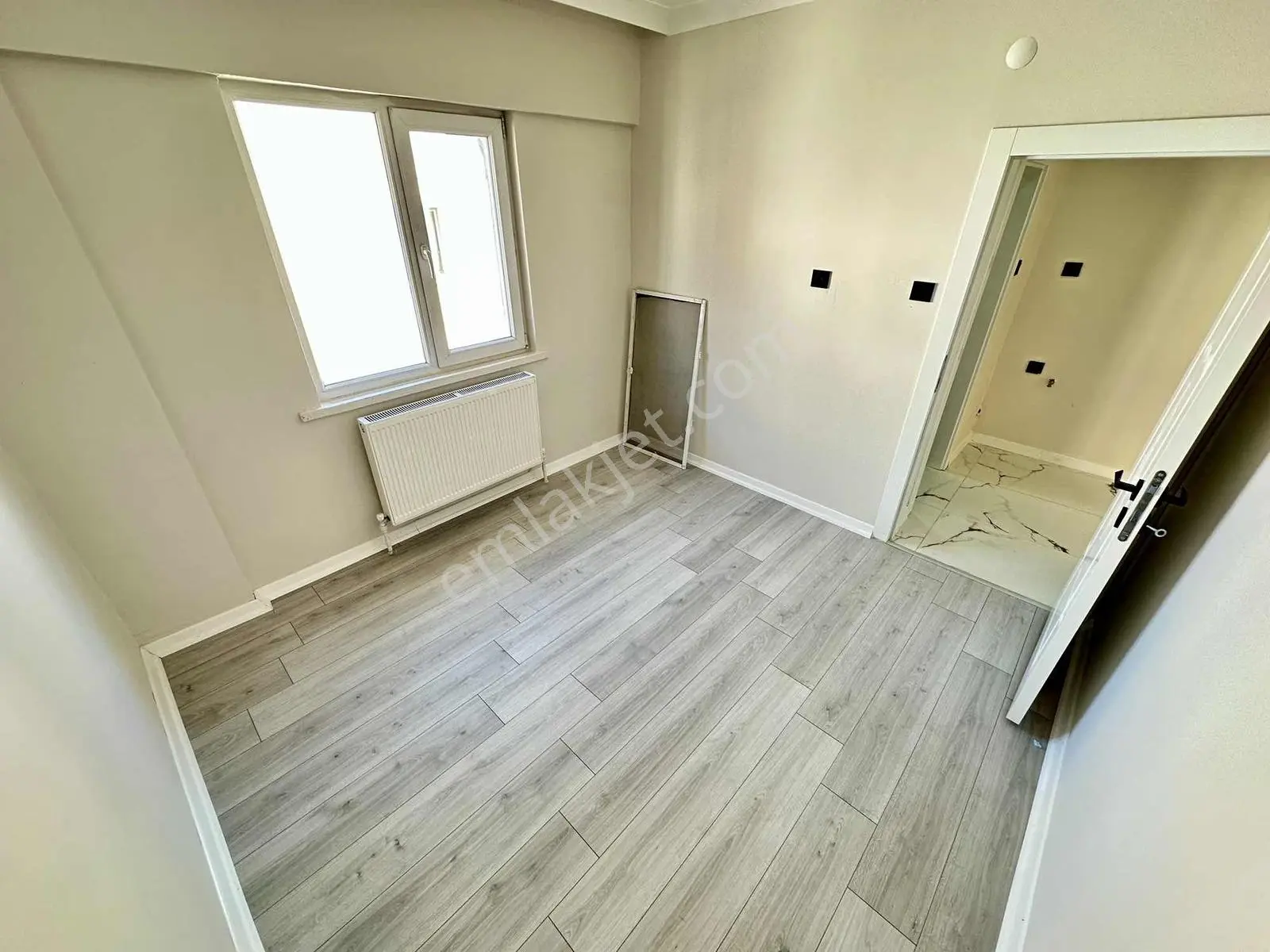 Ulukan'dn Andiçen'de Salon Bağımsız Full+full Yapılı Ara Kat 3+1 — fotoğraf 26