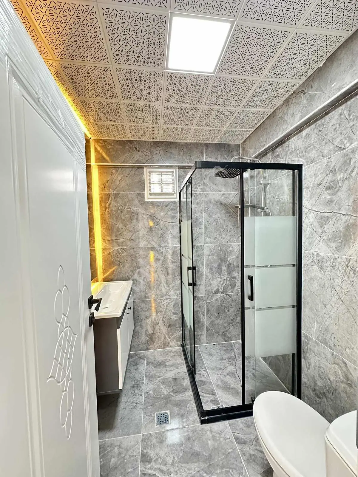 Ulukan'dn Andiçen'de Salon Bağımsız Full+full Yapılı Ara Kat 3+1 — fotoğraf 28