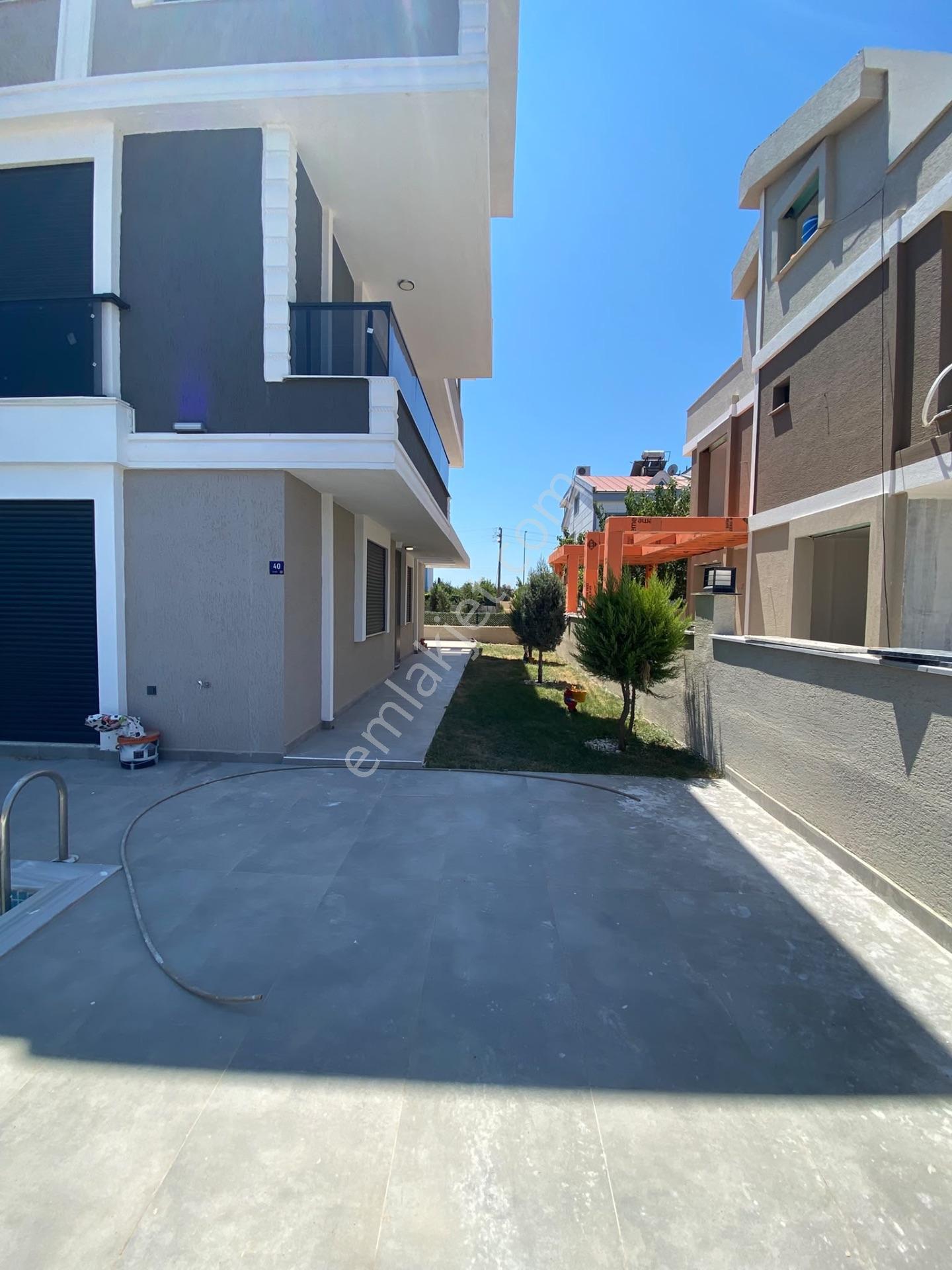 Didim Merkezi Konumda Altınkum Sahiline Sadece 600 Metre Havuzlu 4+1 Akıllı Sistem Sıfır Villa — fotoğraf 2