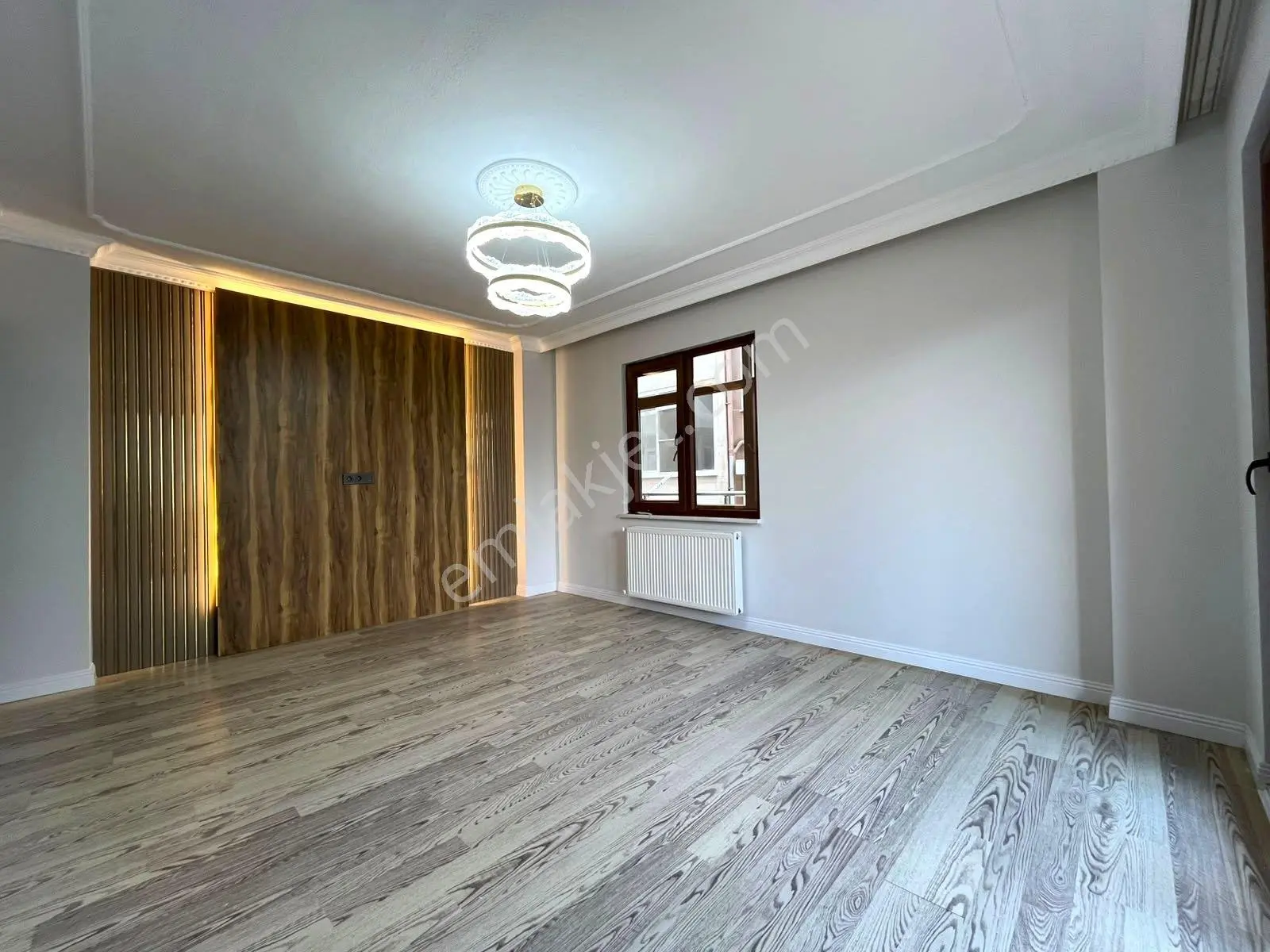 Gümüş'den Akçay'da Ön Cephe Arakat Şık Tasarımlı Kombili 2+1 Daire! — fotoğraf 2