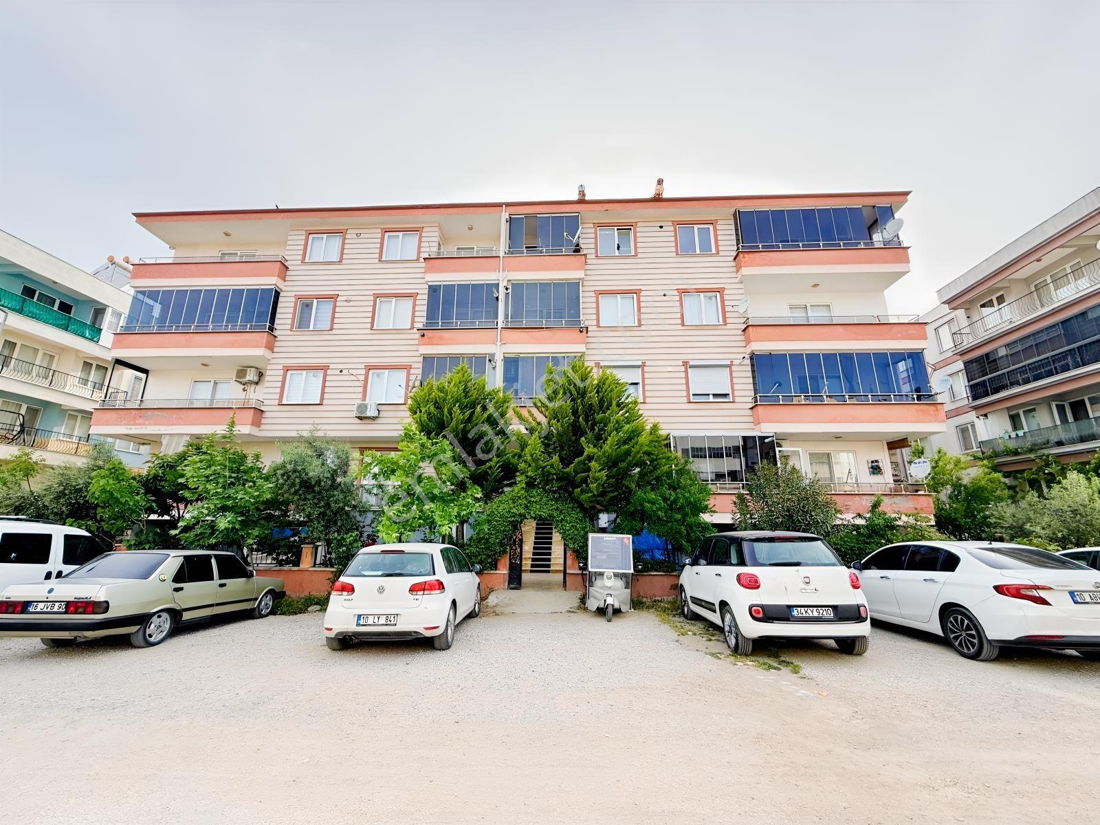 Gürsoy'dan Altınkumda Yeni Bina Asansörlü Cam Balkonlu 2+1