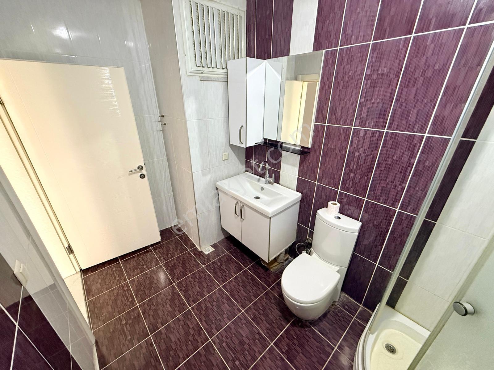 Gürsoy'dan Altınkumda Yeni Bina Asansörlü Cam Balkonlu 2+1 — fotoğraf 22