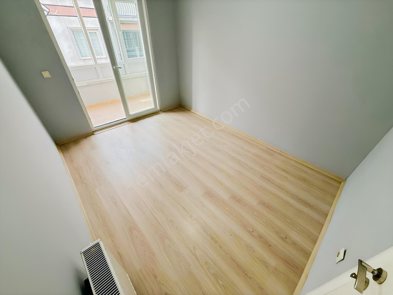 Gürsoy'dan Altınkumda Yeni Bina Asansörlü Cam Balkonlu 2+1 — fotoğraf 30