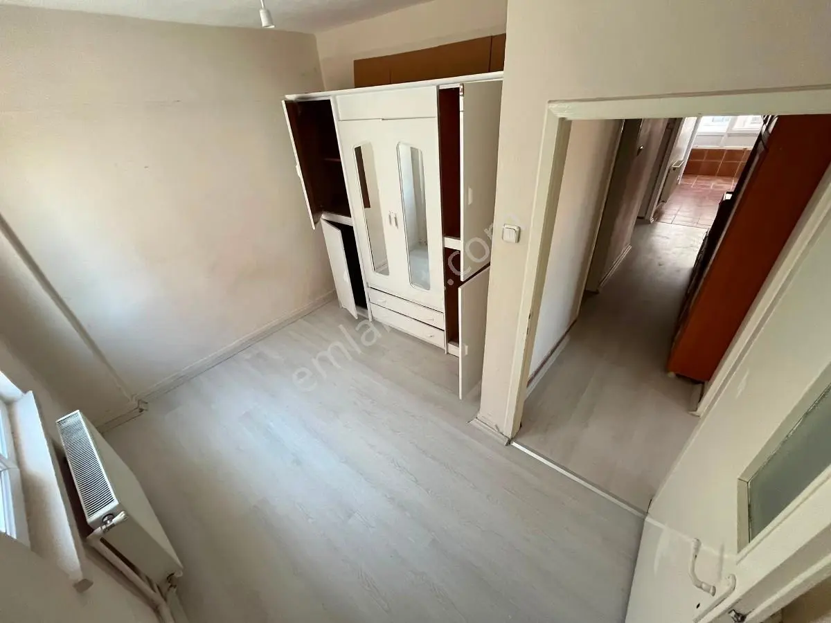 Sincan Maraşal Çakmak Mah 3+1 Yapılı Ara Katta Ön Cephe Daire — fotoğraf 9