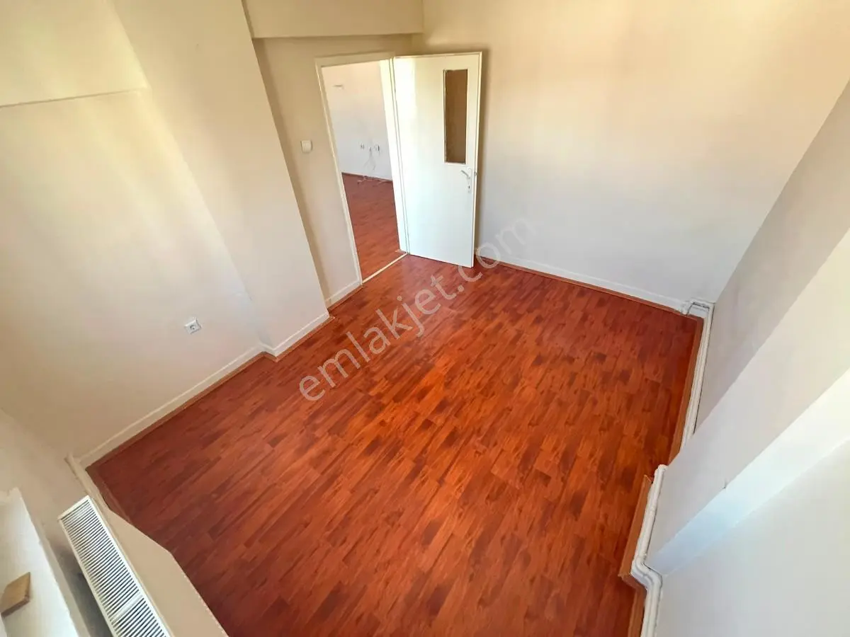 Sincan Maraşal Çakmak Mah 3+1 Yapılı Ara Katta Ön Cephe Daire — fotoğraf 11