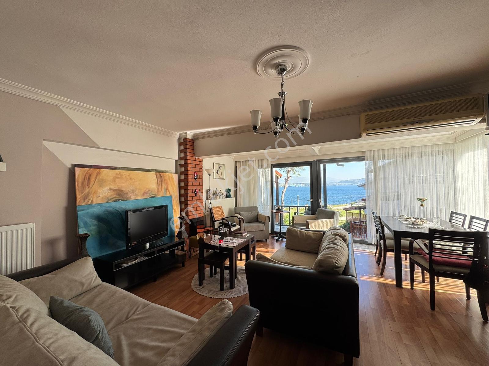 Yeni Foça Petra Koyu'nda Muhteşem Manzaralı Triplex Villa — fotoğraf 5
