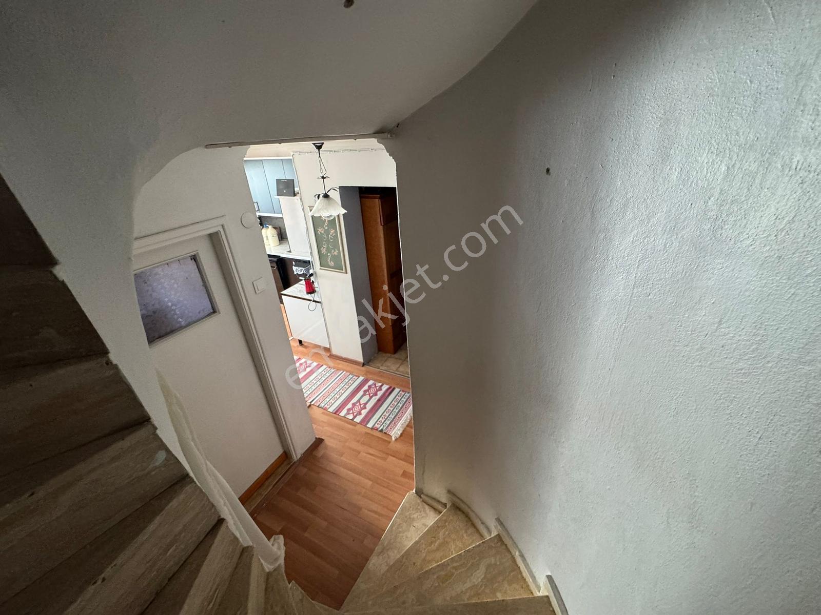 Yeni Foça Petra Koyu'nda Muhteşem Manzaralı Triplex Villa — fotoğraf 20
