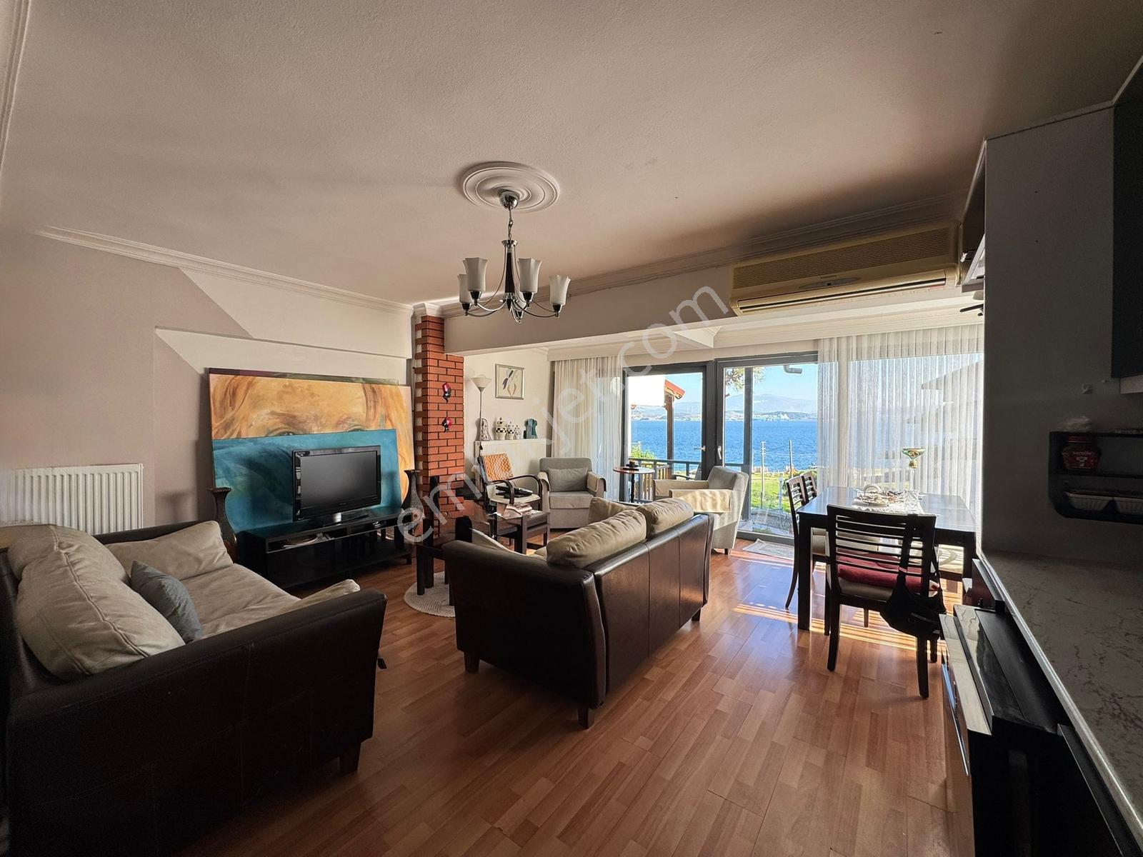 Yeni Foça Petra Koyu'nda Muhteşem Manzaralı Triplex Villa — fotoğraf 22