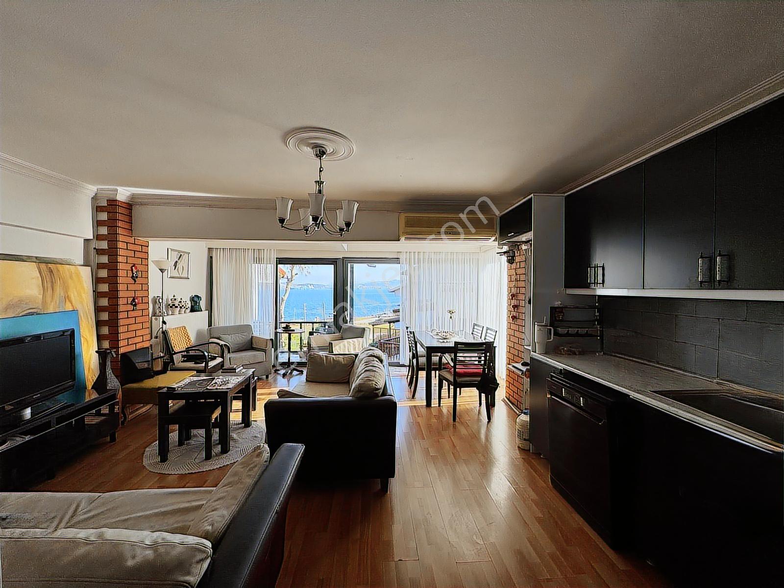 Yeni Foça Petra Koyu'nda Muhteşem Manzaralı Triplex Villa — fotoğraf 23