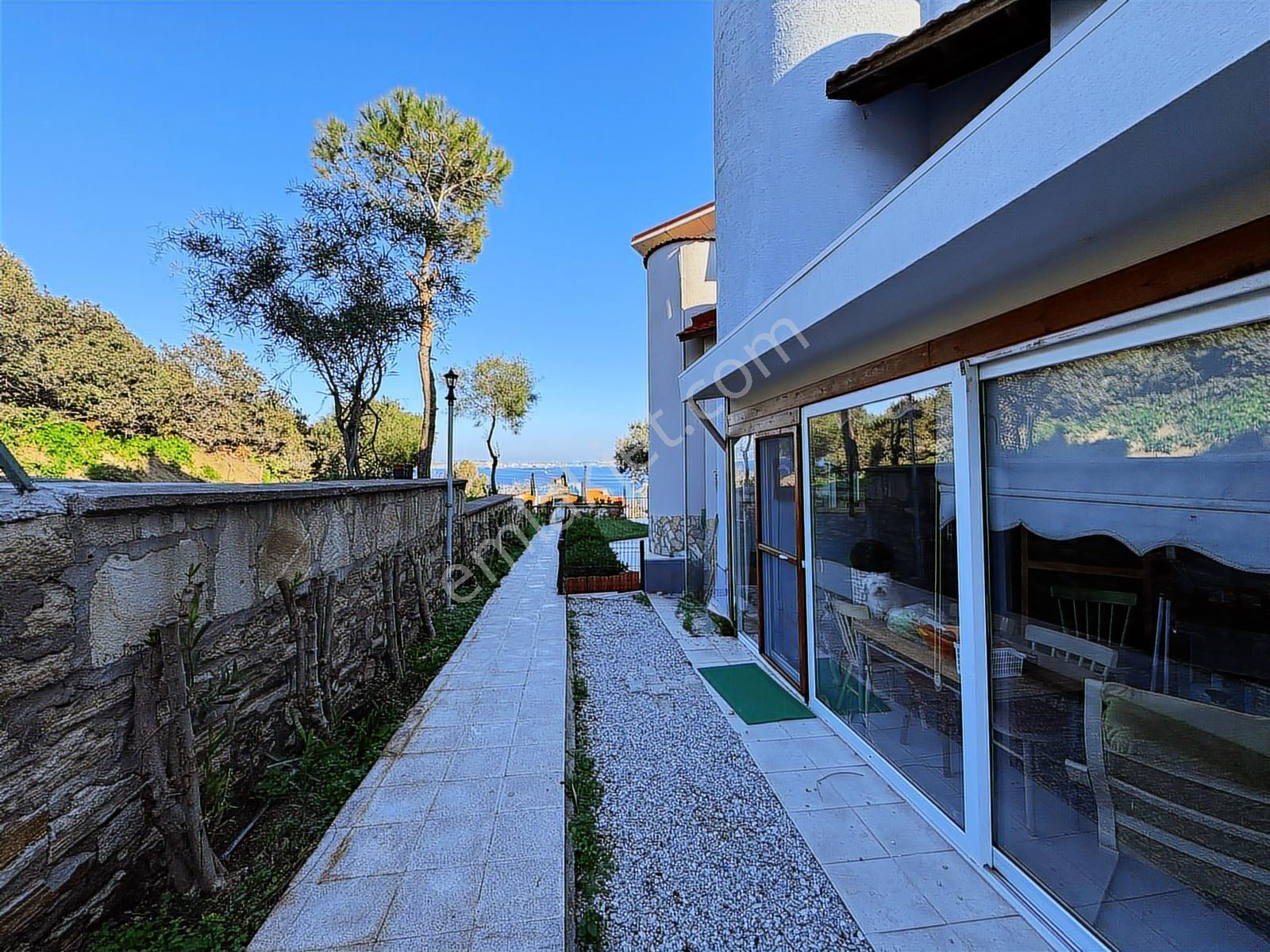 Yeni Foça Petra Koyu'nda Muhteşem Manzaralı Triplex Villa — fotoğraf 27