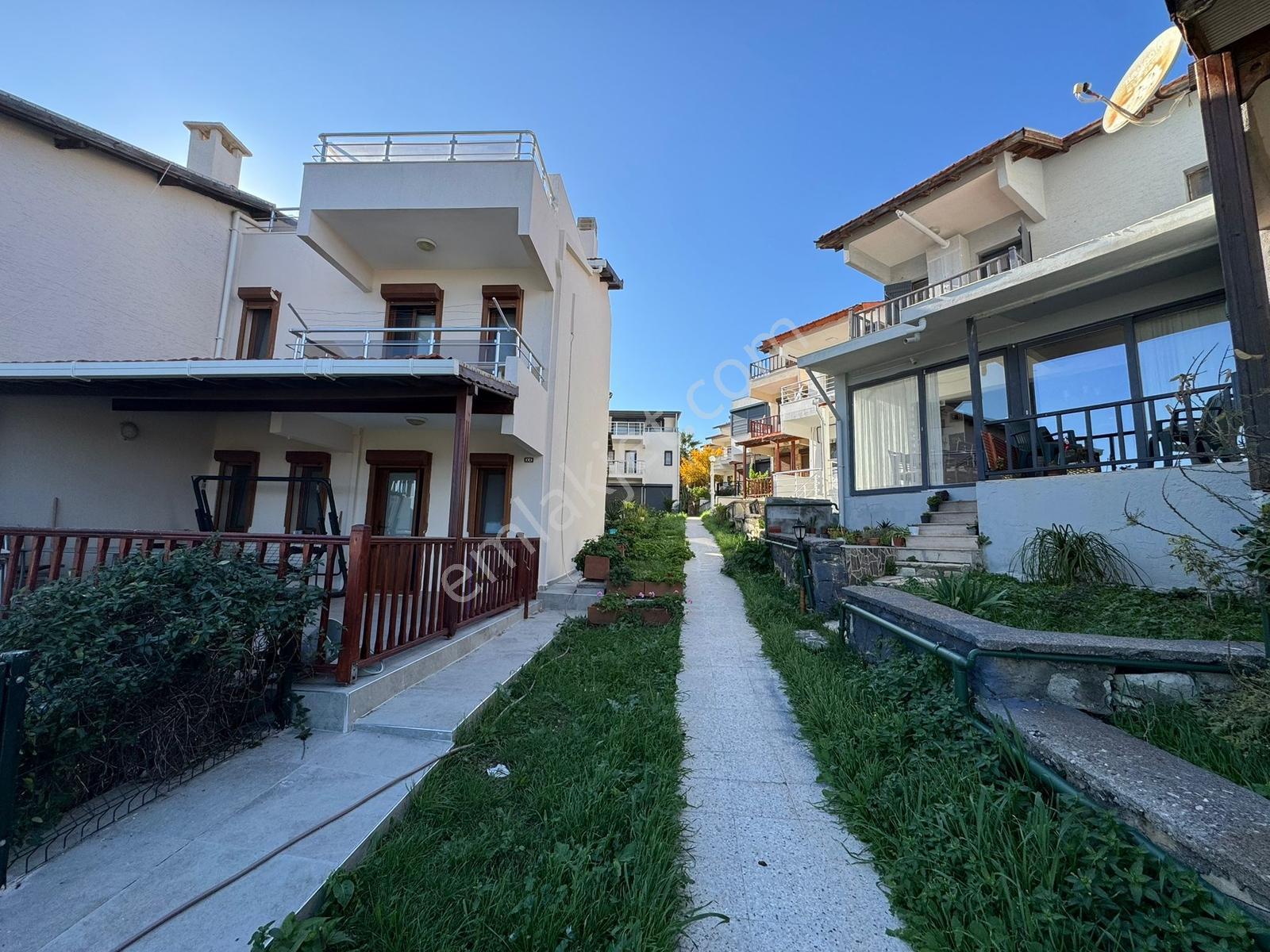 Yeni Foça Petra Koyu'nda Muhteşem Manzaralı Triplex Villa — fotoğraf 30