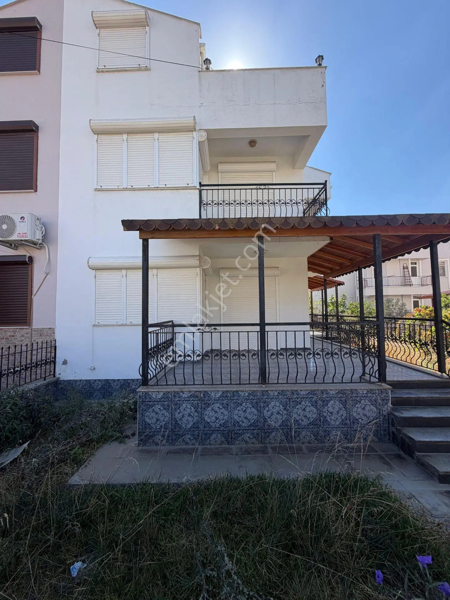 Dikili'de İkiz Nizam Denize 50 Metre Mesafede Bahçeli Villa Ümmetoğlu'ndan — fotoğraf 3