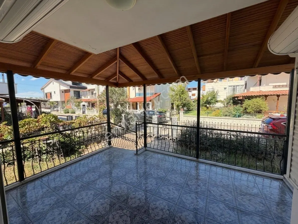 Dikili'de İkiz Nizam Denize 50 Metre Mesafede Bahçeli Villa Ümmetoğlu'ndan — fotoğraf 5