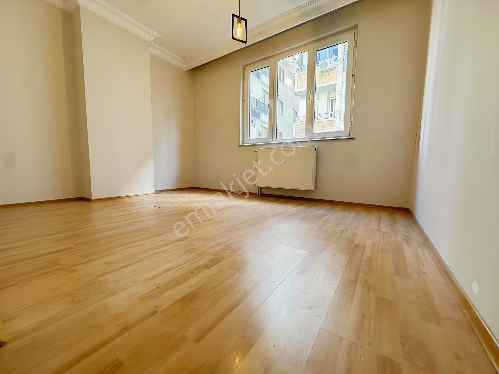 İsa Emlaktan Ş.evler Meydana Yürüme Mesafesinde 2+1 Ara Kat — fotoğraf 6